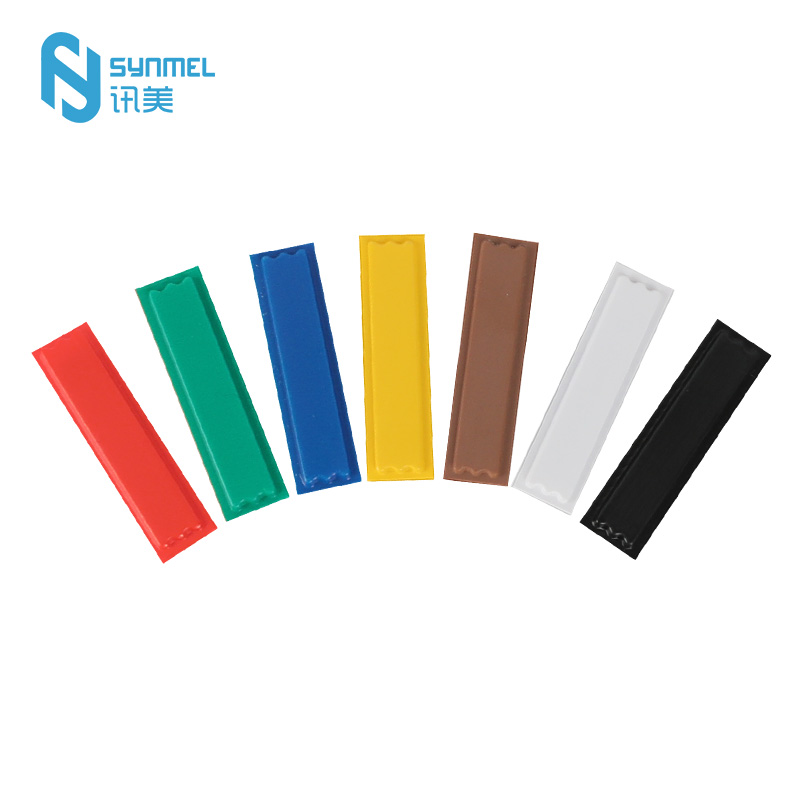 Apakah berbagai warna label AM dalam multi-warna memiliki arti?